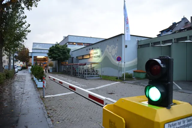 Hallenbad Höttinger Au: die Sanierung ist mit den ersten Schritten gestartet. | Foto: MeinBezirk Innsbruck
