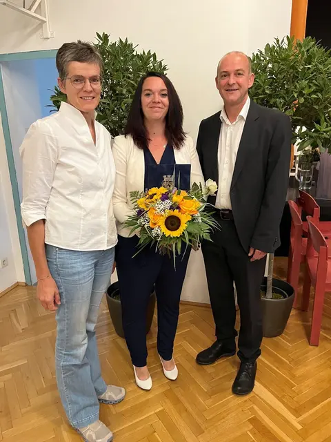 Roswitha Astner (Pflegedirektorin PBZ), Janine Meiringer (Pflegefachassistentin) und Thomas Schmallegger (Assistenz Gesundheit Waldviertel GmbH) | Foto: PBZ Waidhofen/Thaya
