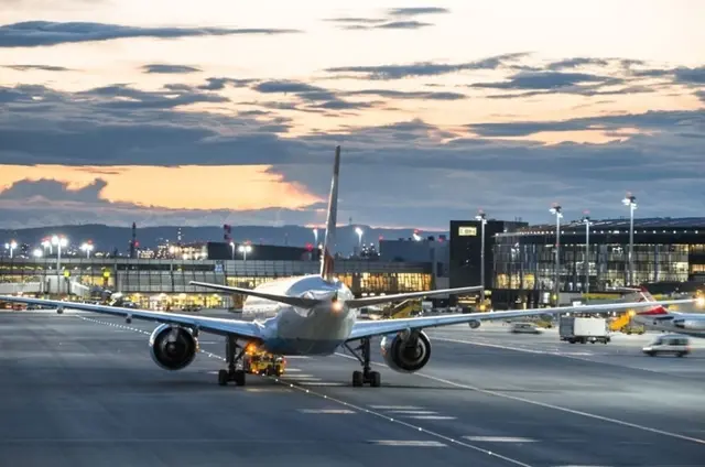 Als Gründe nennt der Flughafen das verringerte Angebot von Billigfluggesellschaften sowie eingeschränkte Verbindungen infolge der anhaltenden Krise im Nahen und Mittleren Osten. (Symbolbild) | Foto: Flughafen Wien AG / Roman Boensch