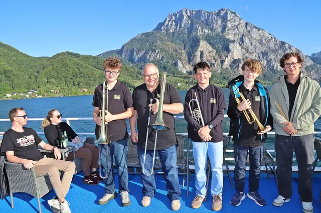 "Die Blechbanditen" bei ihrer musikalischen Rundfahrt auf dem Traunsee. | Foto: Hörmandinger