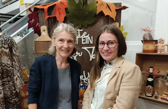 Von links: Michaela Gadermayr und Franziska Werner.  | Foto: Halleiner Arbeitsinitiative