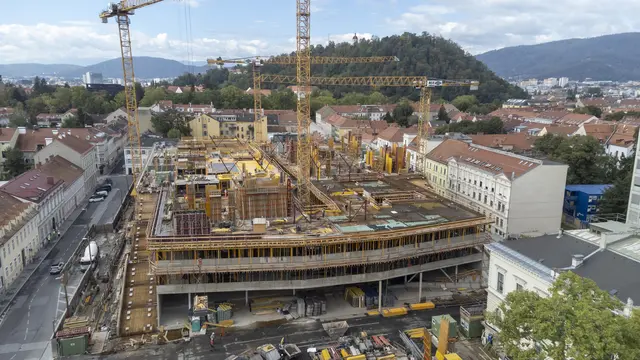 Der Rohbau des Graz Center of Physics ist auf dem Niveau der künftigen Stadtterrasse angekommen. | Foto: NAWI Graz/Lunghammer