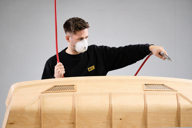 Fabian Grossegger, Produktionsleiter der Weitzer Woodsolutions, startete seine Karriere als Lehrling in der Weitzer Group | Foto: Stefan Leitner 