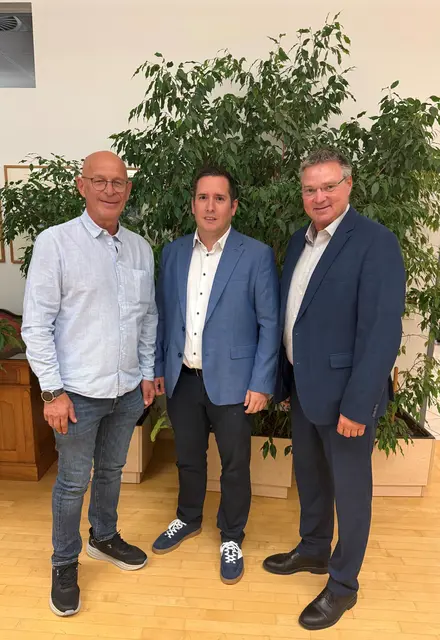 Stadtrat Markus Gubik, Stadtrat Rene Weiner, Bürgermeister Nationalrat Wolfgang Kocevar. | Foto: Stadtgemeinde Ebreichsdorf