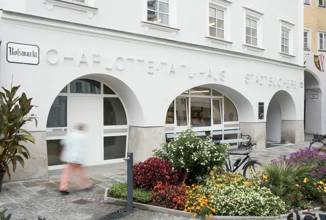 Das Charlotte Taitl-Haus ist ein Lern- und Gedenkort am Roßmarkt in Ried. | Foto: Lern- und Gedenkort Charlotte Taitl-Haus
