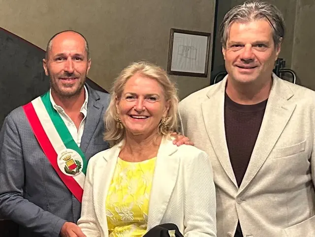 Bürgermeister von Gemona, Roberto Revelant; Bürgermeisterin Marit Heissenberger und Gemeindevorstand Markus Kuntaritsch | Foto: Gemeinde Velden 