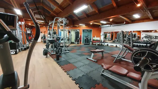 Servus Fitness bietet aktuelle Geräte für verschiedenste Anwendungen.  | Foto: Servus Fitness