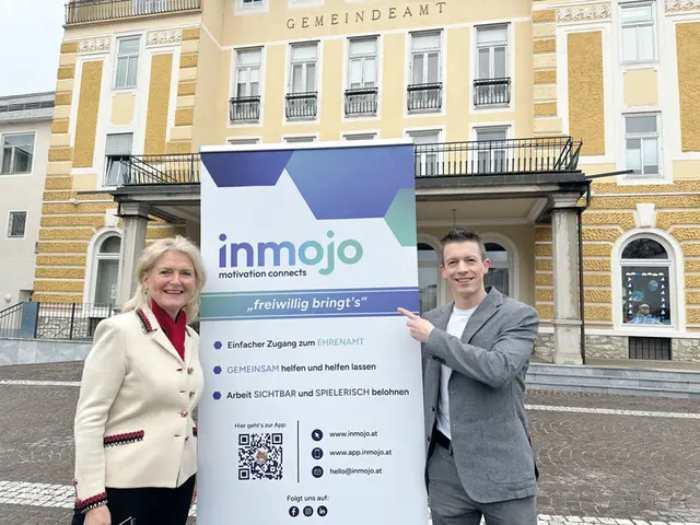 Mit Bürgermeisterin Margit Heissenberger macht er auf das Projekt aufmerksam. | Foto: inmojo