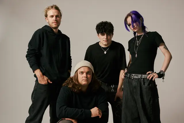 Am 18. September ist es so weit: KOAN AKKU veröffentlicht den Titeltrack seines Debütalbums "Kleinkariertes Denken". Am 2. Oktober folgt der Release des Albums. | Foto: Moritz Holzinger