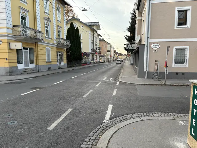 Am kommenden Samstag, 19. September, verwandelt sich die Maxglaner Hauptstraße in eine autofreie Flaniermeile.  | Foto: Archivfoto: Schrofner
