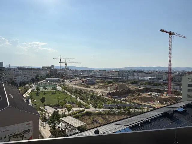 Ein neuer Stadtteil entsteht in Favoriten hinter dem Hauptbahnhof. Bei einem Willkommensfest können sich die zahlreichen neuen Bewohnenden kennenlernen. | Foto: Nathanael Peterlini/MeinBezirk