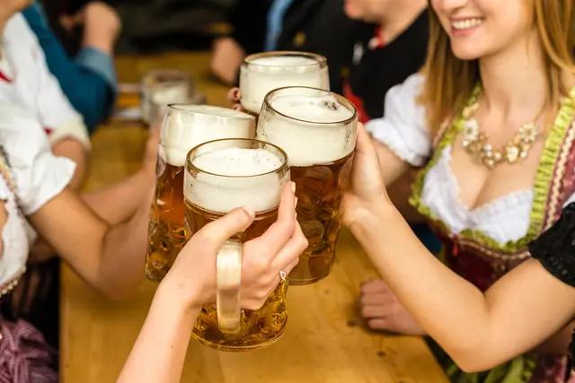 In Sattledt heißt es von 24. bis 26. September: O'zapft is! | Foto: smarterpix/franky242