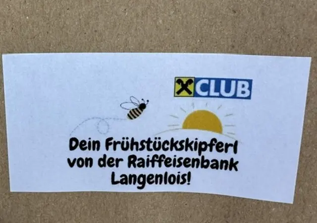 ... verteilten Frühstückskipferl ...