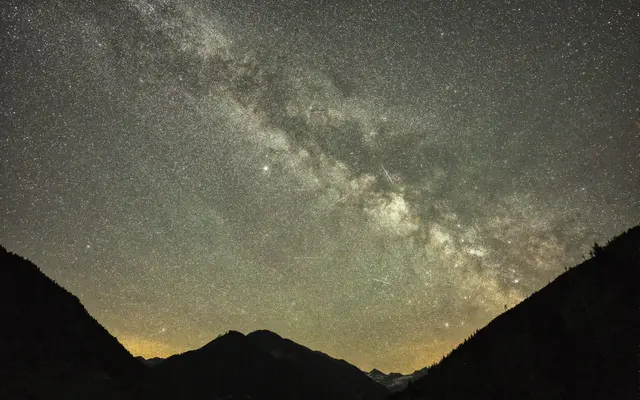 Im Rahmen der internationalen „Earth Night"
luden der Naturpark Sölktäler und der Seelsorgeraum Oberes Ennstal zur „Nacht der Nächte"
– einem Abend, der zeigte, wie viel Schönheit ein wirklich dunkler Himmel zu bieten hat. | Foto: Naturpark Sölktäler