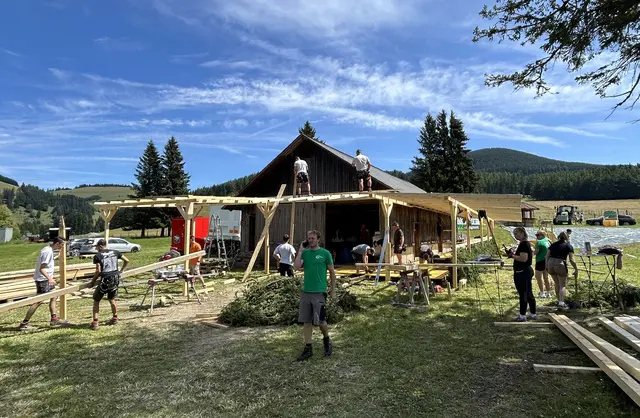 Die Landjugend hatte im Vorfeld des Teichalmtreffens alle Hände voll zu tun. | Foto: LJ Bezirk Weiz