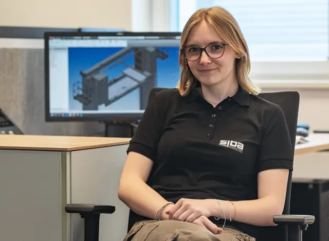 Svenja Brunninger macht eine Ausbildungs zur technischen Zeichnerin bei siba systems in St. Willibald.  | Foto: siba systems
