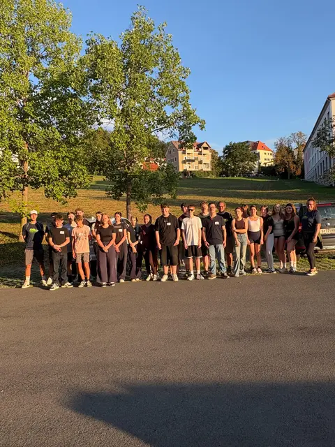 Junge Menschen in der Gruppe