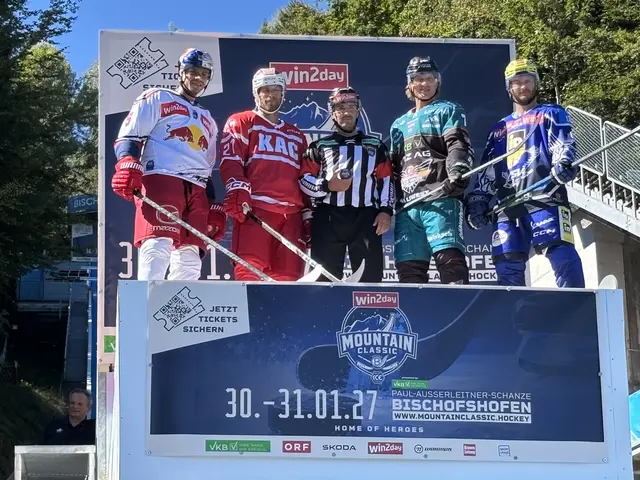 Sportlich dürfen sich Eishockeyfans auf hochkarätige Begegnungen freuen. | Foto: Christian Amtmann