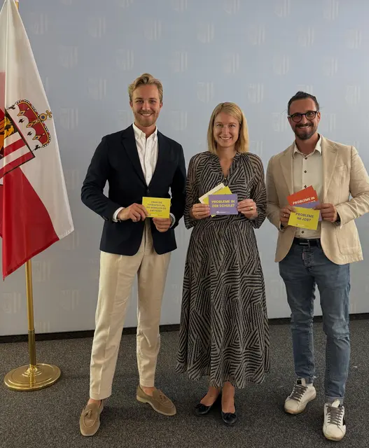 Thomas Kaufmann (links), Landeshauptmann-Stellvertreterin Christine Haberlander und Dr.Dr. Gregor Studlar (rechts) wissen, wie wichtig Angebote wie MatchYourTherapy sind, damit Menschen schnell und einfach die psychische Unterstützung finden, die sie brauchen. | Foto: LandOÖ