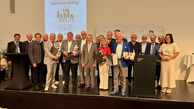 Vertreterinnen des Gemeindebundes sowie der Österreichische Gemeindebund-Chef Johannes Pressl (3.v.r.) und Landesrätin/Gemeindereferentin Marika Lagger-Pöllinger beim heutigen Gemeindetag im Lakesside Park Klagenfurt | Foto: Büro Lagger-Pöllinger