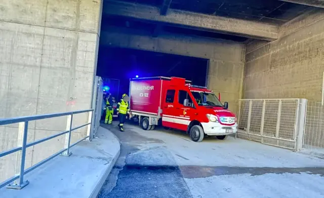 Mehrere Feuerwehren sowie der Rettungshubschrauber standen auf der A11 im Einsatz. | Foto: Feuerwehr Friessnitz Rosenbach