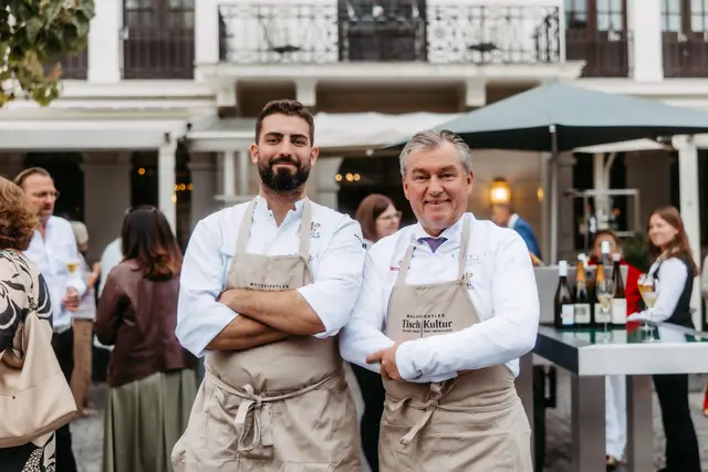 Starkoch Toni Mörwald und Philip Hagenauer, Executive Chef auf Schloss Grafenegg zauberten ein mehrgängiges Menü, welches regionale Produkte in den Mittelpunkt rückte. | Foto: Waldviertel Tourismus, Matthias Streibel