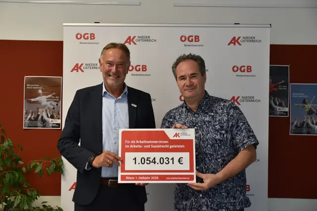 Bezirksstellenleiter Helmut Wieser und Kammerrat Christian Fußthaler bei der Präsentation der Halbjahresbilanz der Arbeiterkammer im Bezirk Scheibbs