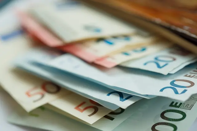 Das Geld wurde im südlichen Bereich der Klagenfurter Innenstadt gefunden (Symbolfoto) | Foto: stock.adobe.com/at/vladstar