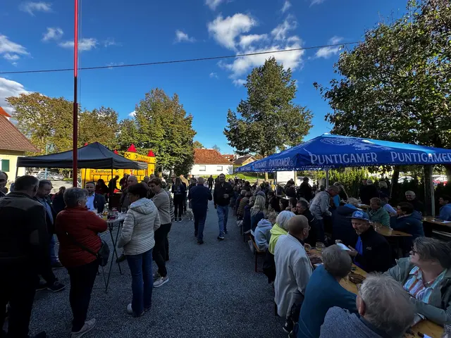 Die freiwillige Feuerwehr Großhartmannsdorf lädt auch heuer wieder zum beliebten Herbstfest. | Foto: FF Grosshartmannsdorf