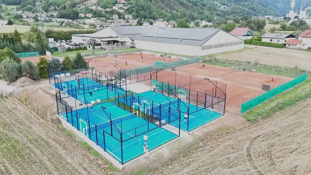 Drei neue Outdoor-Courts erweitern das Padel-Angebot in Wolfsberg. | Foto: Privat