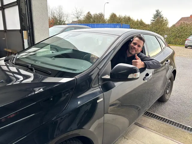 Zekar übernahm Anfang 2026 nach sieben Jahren im traditionsreichen Autohaus Rehrl den Betrieb und führt ihn heute als "ZeCar Kfz-Technik". | Foto: Manuela Zekar