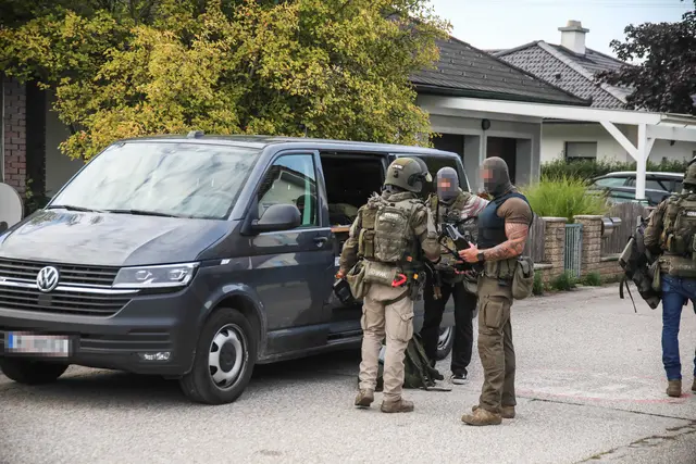 Weil Ex mit der Waffe gedroht hatte: Cobra-Einsatz in Buchkirchen in Wels-Land. | Foto: laumat.at
