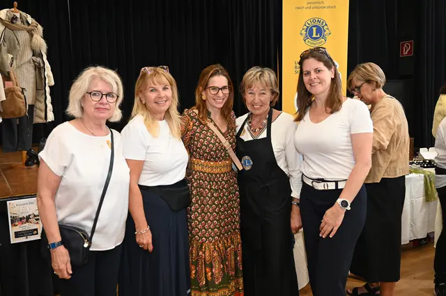 Irmgard Gyarmati (Präsidentin Lions Club Baden St. Helena), Barbara Jarka (GST Activity Beauftragte Lions Club Baden St. Helena), Bürgermeisterin Carmen Jeitler-Cincelli, Nora Wallner (Mitgliedschaftausschuss und Clubmeisterin Lions Club Baden St. Helena) und Gemeinderätin Petra Haslinger. | Foto: 2026psb/sap