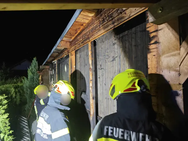 Die Feuerwehr brachte den Brand schnell unter Kontrolle. Verletzt wurde niemand. | Foto: Feuerwehr Olsach-Molzbichl