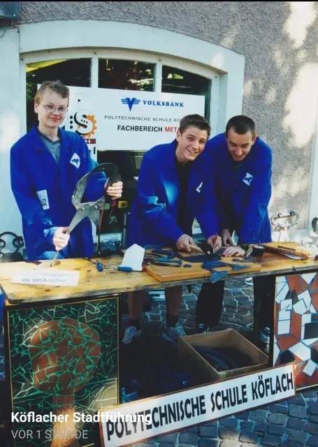 Vor 26 Jahren in der Polytechnischen Schule Köflach: Wolfgang Longin, Michael Stolz und Michael Kalcher | Foto: Köflacher Stadtführung