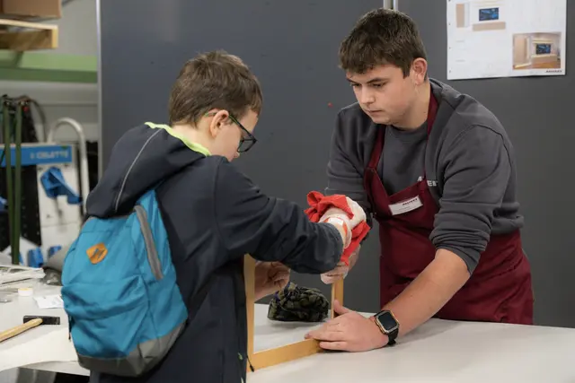 Bei Mitmachstationen können Jugendliche Berufsbilder direkt erleben. | Foto: Social Agency/WKO Perg
