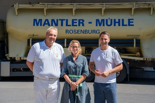 Bäckermeister Thomas Erhart, Geschäftsführerin Marie-Christine Mantler und Lukas Brandweiner. | Foto: Sophie Elsigan