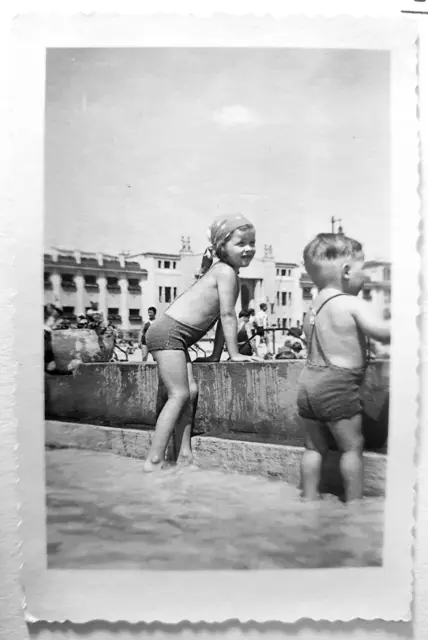 Badehose an, Zeitreise an: 100 Jahre Strandbad. | Foto: Stadtarchiv Baden