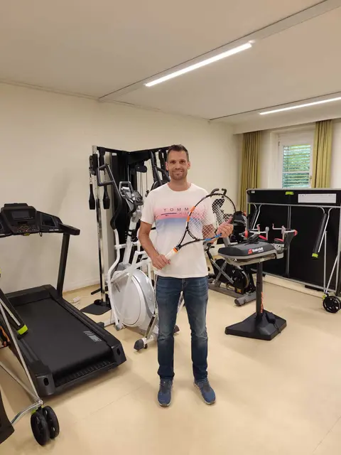 Peter Rechberger aus Kaindorf bei Hartberg bildet an der Landesberufsschule Hartberg "Sportgerätefachkräfte" aus. | Foto: Peter Rechberger