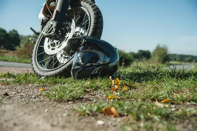 Der 66jährige Motorradfahrer verunglückte in Schönberg. | Foto: unsplash/LouisMoto