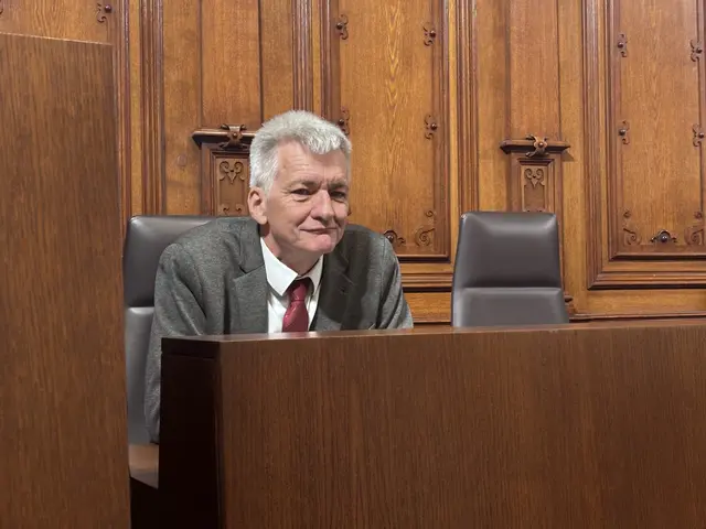 Muss sich heute der Kritik der Opposition stellen: Finanzstadtrat Manfred Eber