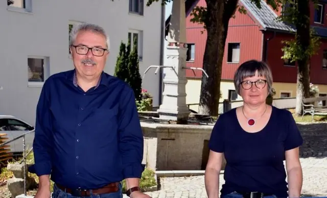 Bürgermeister Manfred N enning, Bad Kreuzen und SPÖ Obfrau und Gemeinderätin in Bad Kreuzen Sieglinde Luger.  | Foto: Zinterhof