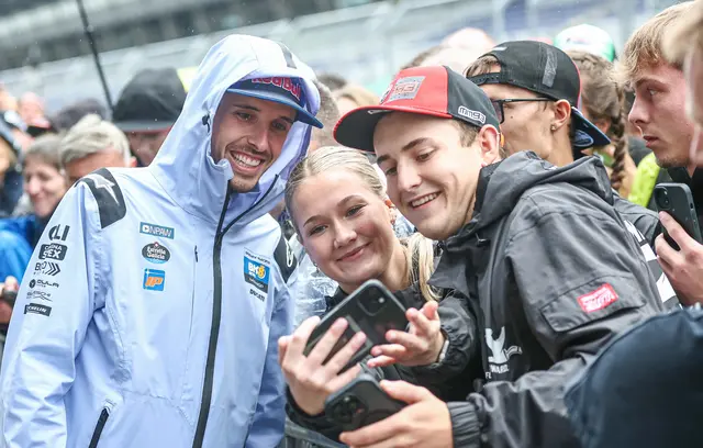 Die Stars standen für Selfies bereit.