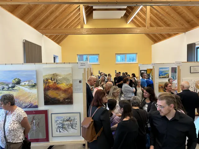 Großer Andrang bei der Ausstellungseröffnung im Pfarrhaus | Foto: MeinBezirk/Barbara Babonitsch-Diewald