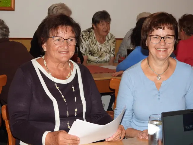Die beiden Seniorenbund-Obfrauen Hildegard Payreder und Zäzilia Hintersteiner. | Foto: Robert Zinterhof