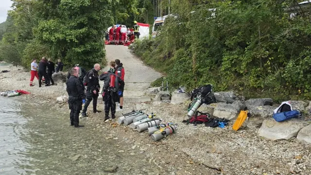 Die Ursache des Unglücks ist derzeit noch unklar. | Foto: Österreichische Wasserrettung Landesverband OÖ