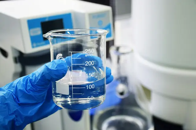 Die Chemikalie TFA ist mittlerweile in einem Großteil der österreichischen Trinkwasserproben nachweisbar.  | Foto: unsplash / RephiLe water