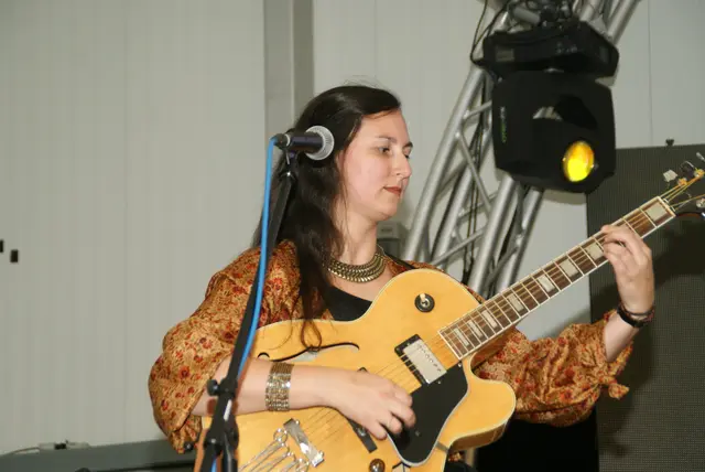 Anna Werkovits von der Band Uhudler Libre. | Foto: Anna Maria Kaufmann