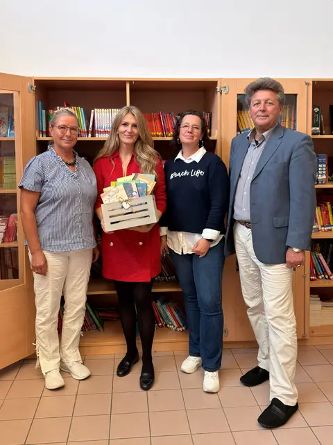 Direktorin Ruth Amon, Bildungsgemeinderätin Amela Dzananovic, geschäftsführender Gemeinderat Gerhard Tschakert und Direktorin-Stellvertreterin Tina Wilson.
 | Foto: SPÖ Leopersdorf