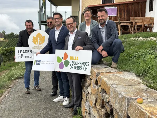 Bei der Trockensteinmauer in Kitzeck trafen sich die Projektverantwortlichen und Partner zum Austausch und zur Bilanzpräsentation | Foto: MeinBezirk/W. Fischer